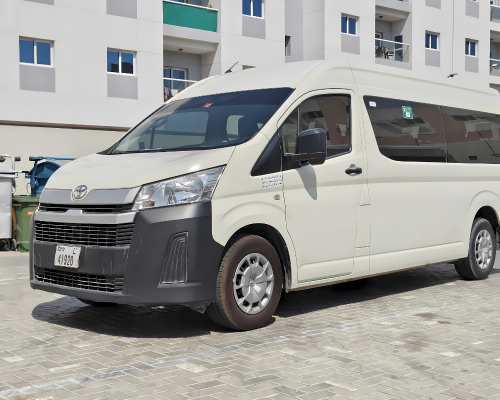 Toyota Hiace 10 Seater Minivan Slide 3